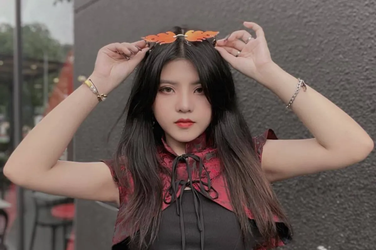 Reency Ngô không chỉ là diễn viên web drama nổi tiếng, cô còn là một hot TikToker với hàng triệu người theo dõi